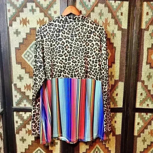 Southern Stitch Leopard Serape Block Color Long Sleeve Top Woman’s Plus Size 3X - Picture 2 of 4